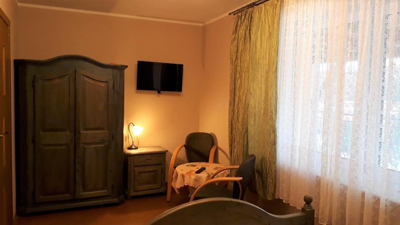 Ow Wilk - Pokoje I Domki Z Aneksami Kuchennymi, Parking, Plac Zabaw ウェバ エクステリア 写真